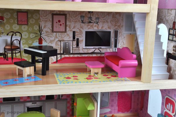 Woonkamer met zithoek.