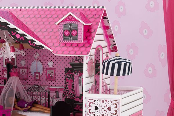 Leuk balkon met parasol.