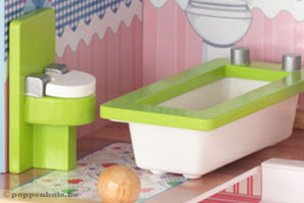 Badkamer met wastafel en bad.